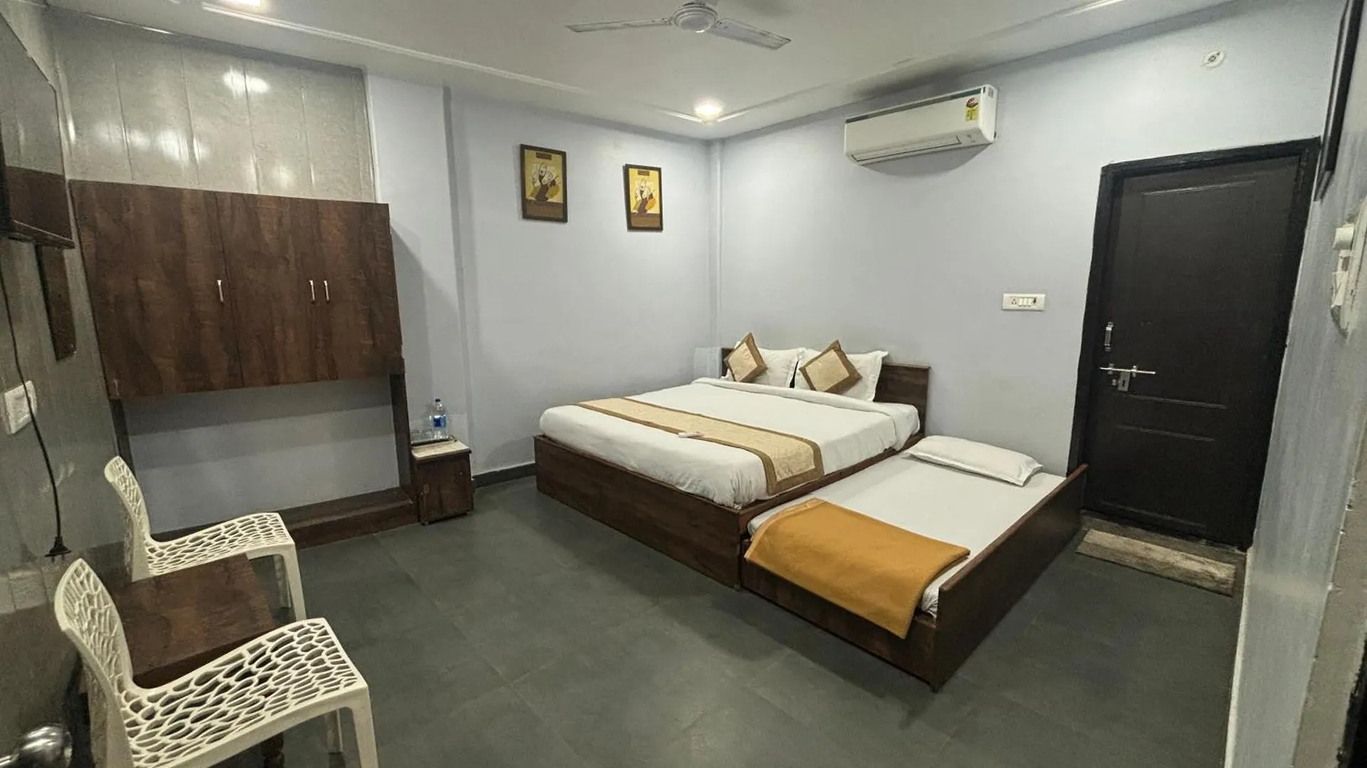 The White House Hotel Varanasi